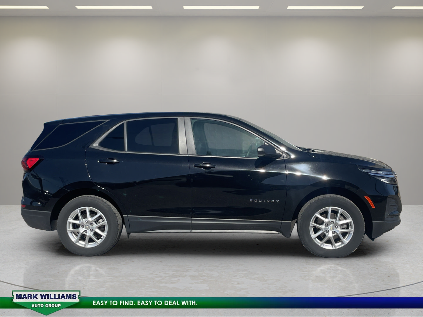 Used 2024 Chevrolet Equinox LS w/ LS Convenience Package AWD/4WD image 3