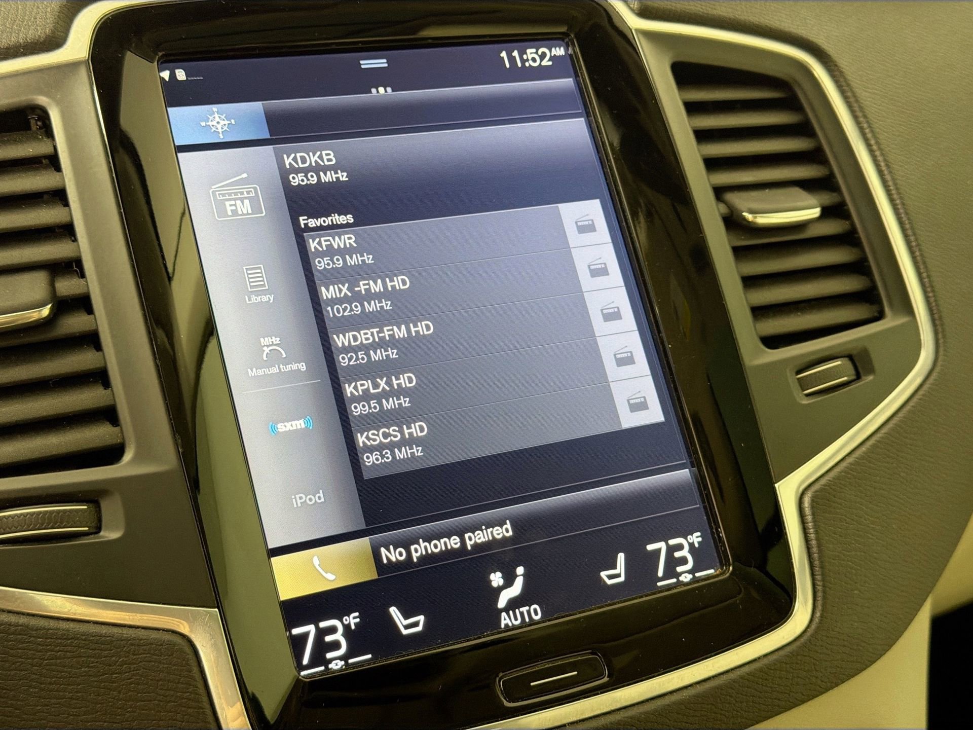 Used 2017 Volvo XC90 T6 Momentum w/ Vision Package image 13