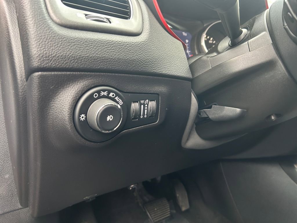 Used 2020 Jeep Compass Trailhawk image 21