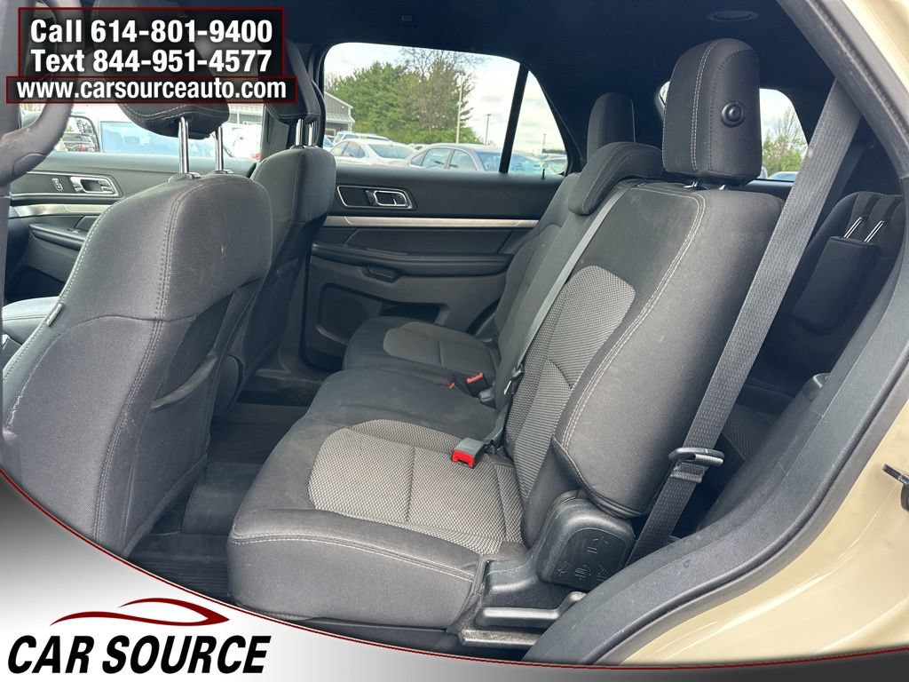 Used 2018 Ford Explorer XLT AWD/4WD image 10