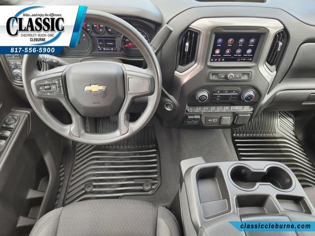 Used 2025 Chevrolet Silverado 2500 Custom w/ Custom Value Package AWD/4WD image 3