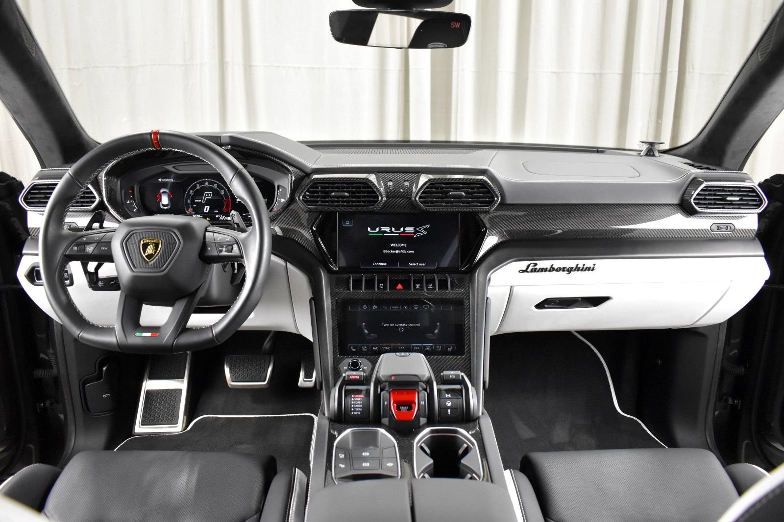 Used 2024 Lamborghini Urus S AWD/4WD image 16