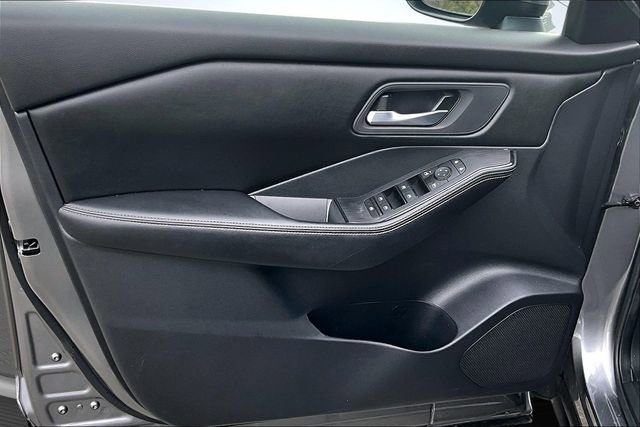 Used 2024 Nissan Rogue SV image 20