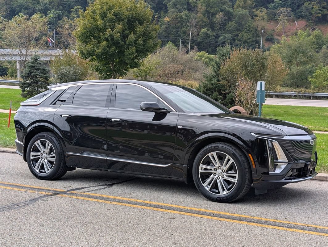 Used 2024 Cadillac Lyriq Tech w/ Driver Assist Package AWD/4WD image 5