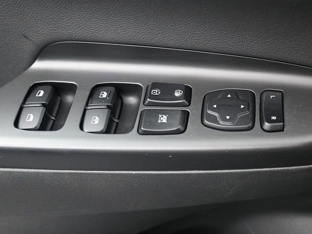 Used 2020 Hyundai Kona Limited image 8