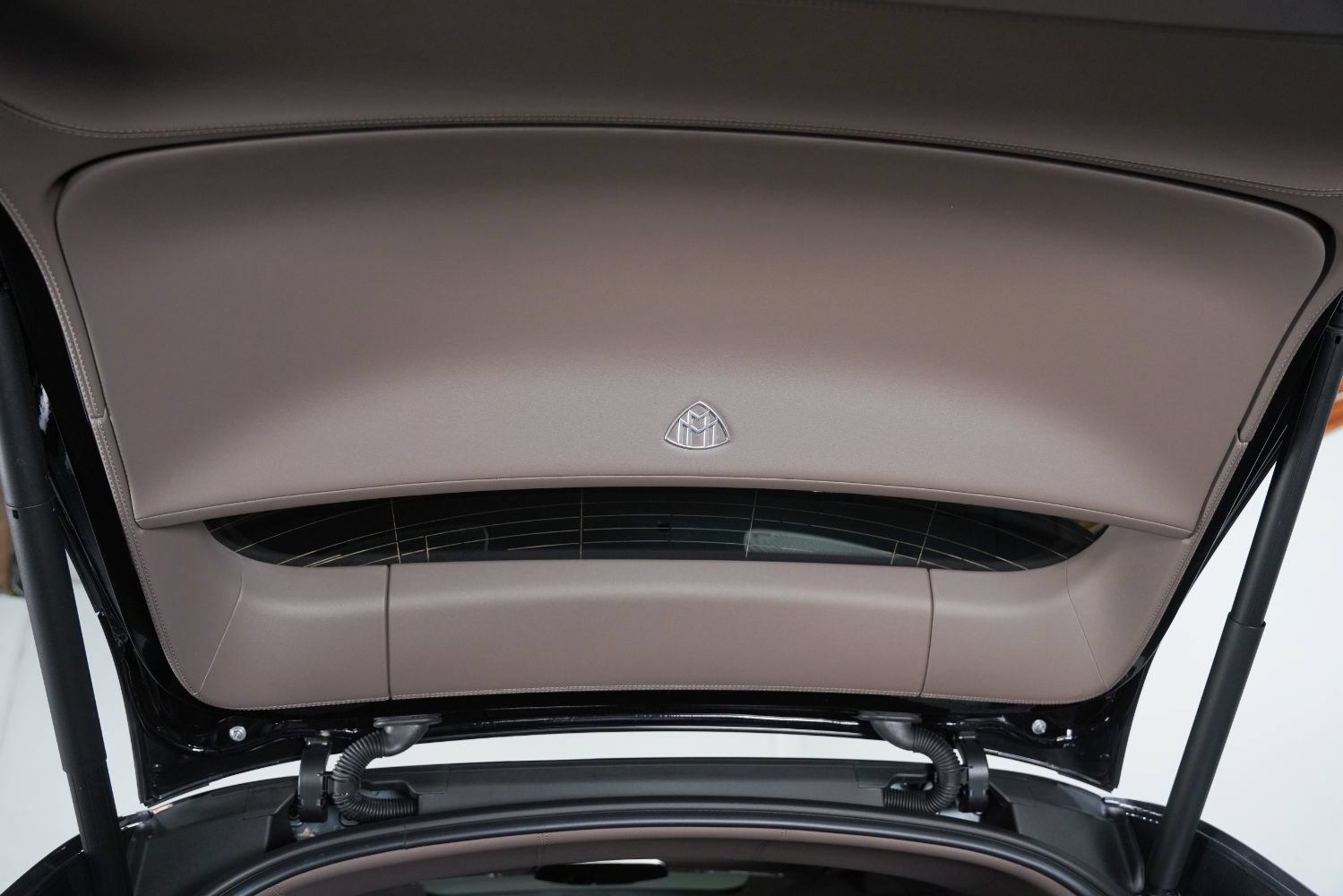 Used 2025 Mercedes-Benz Maybach EQS 680 4MATIC image 54
