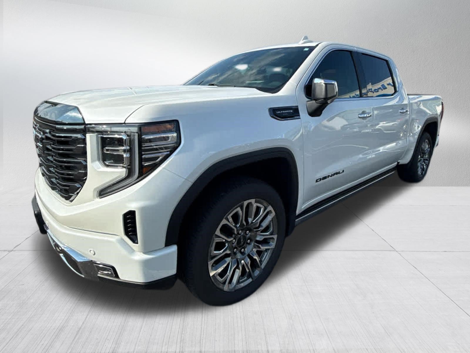 Used 2024 GMC Sierra 1500 Denali Ultimate AWD/4WD image 2