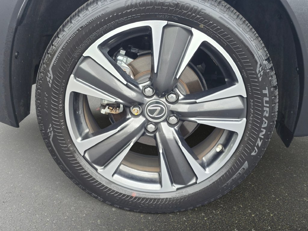 Certified 2020 Lexus UX 250h w/ Premium Package AWD/4WD image 32