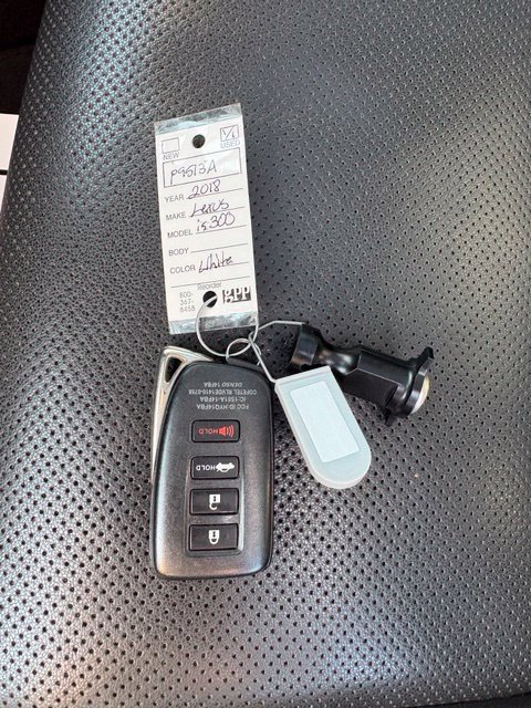 Used 2018 Lexus IS 300 w/ Comfort Package RWD image 6