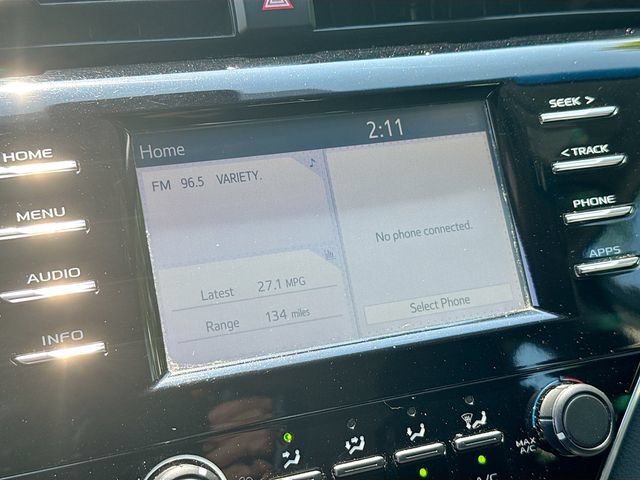 Used 2018 Toyota Camry LE FWD image 19