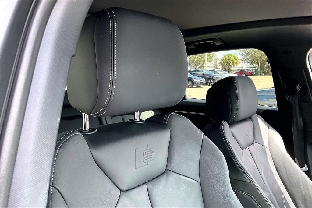 Used 2020 Audi Q3 2.0T Premium Plus w/ Premium Plus Package image 22