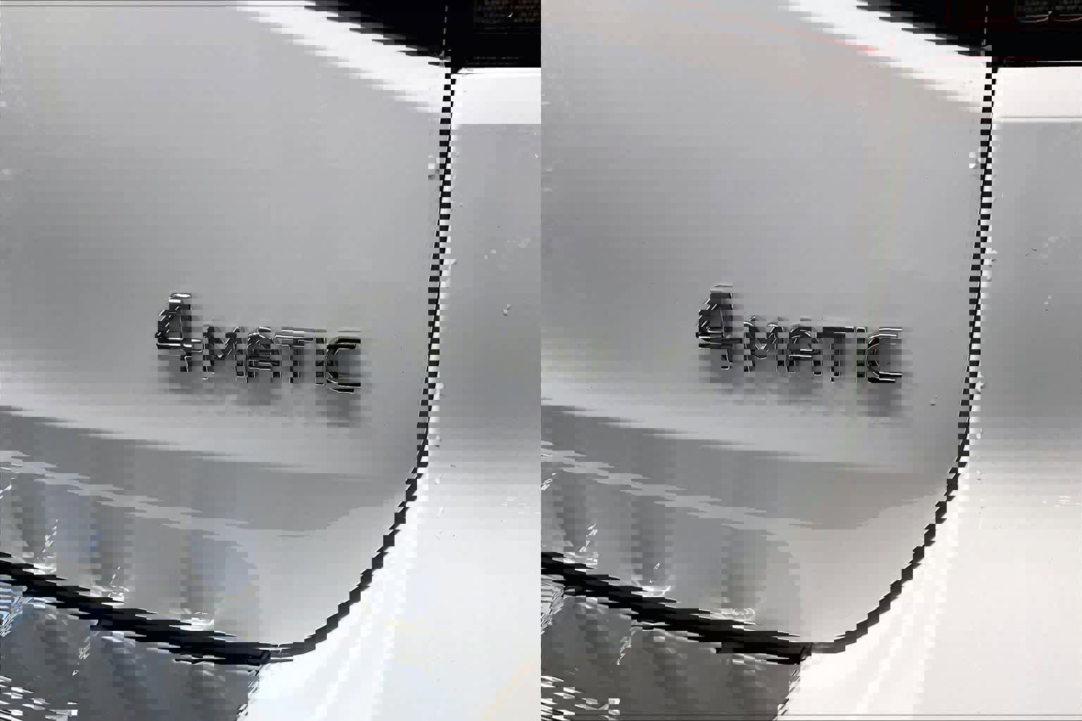 Used 2023 Mercedes-Benz EQB 300 4MATIC image 9