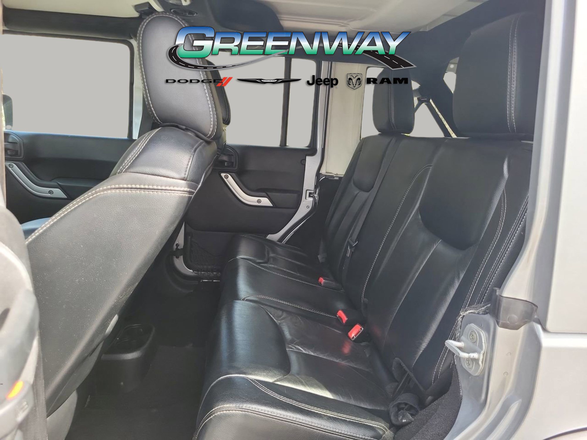 Used 2013 Jeep Wrangler Unlimited Sahara w/ Connectivity Group image 15