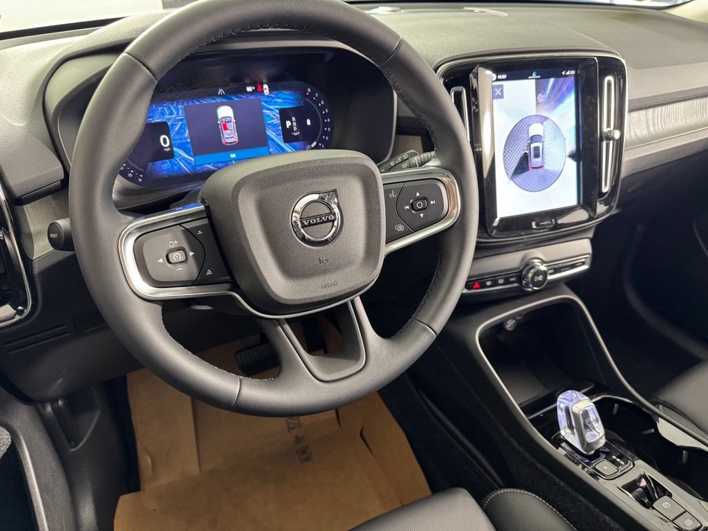 New 2026 Volvo XC40 B5 Plus w/ Protection Package Premier AWD/4WD image 9