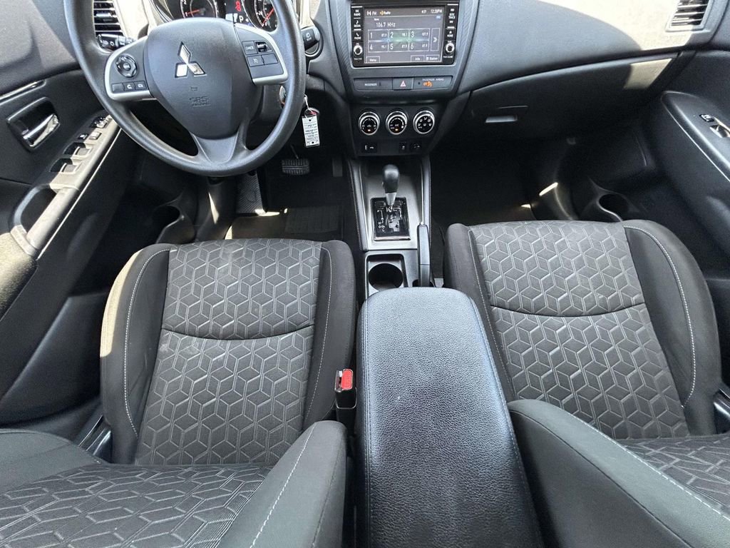 Used 2023 Mitsubishi Outlander Sport AWD image 12