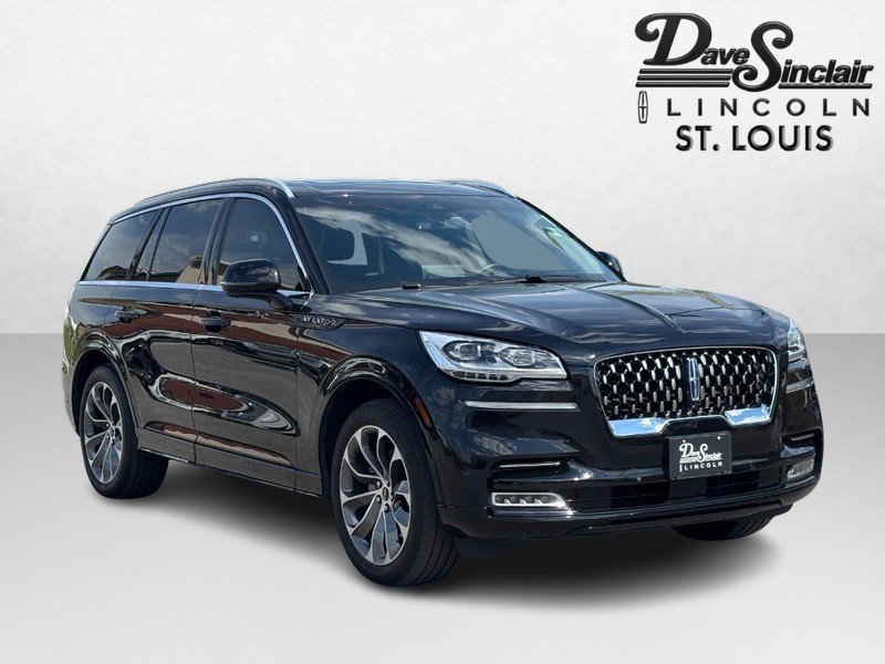 Used 2022 Lincoln Aviator Grand Touring w/ Equipment Group 301A image 3
