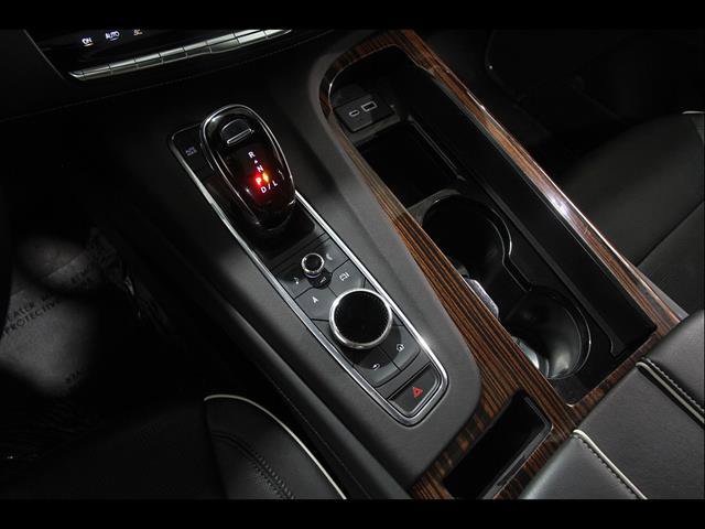 Certified 2022 Cadillac Escalade Premium Luxury AWD/4WD image 17