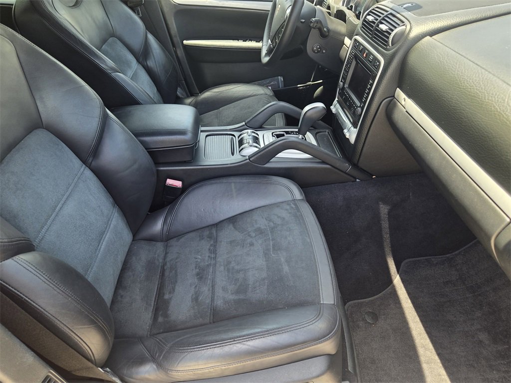 Used 2008 Porsche Cayenne GTS image 13