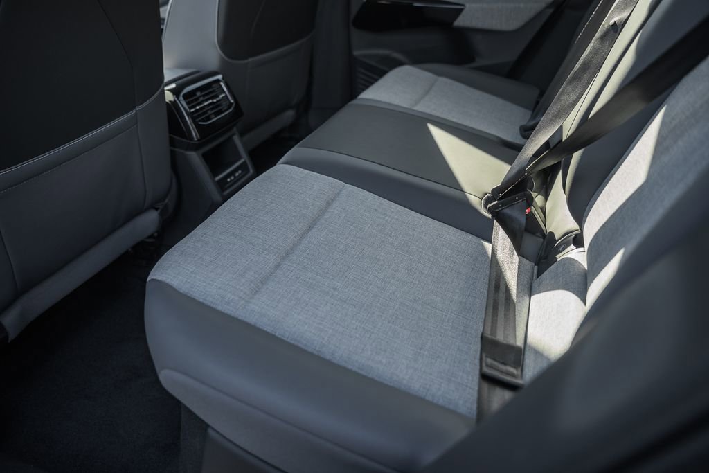 Used 2023 Volkswagen ID.4 Pro image 27