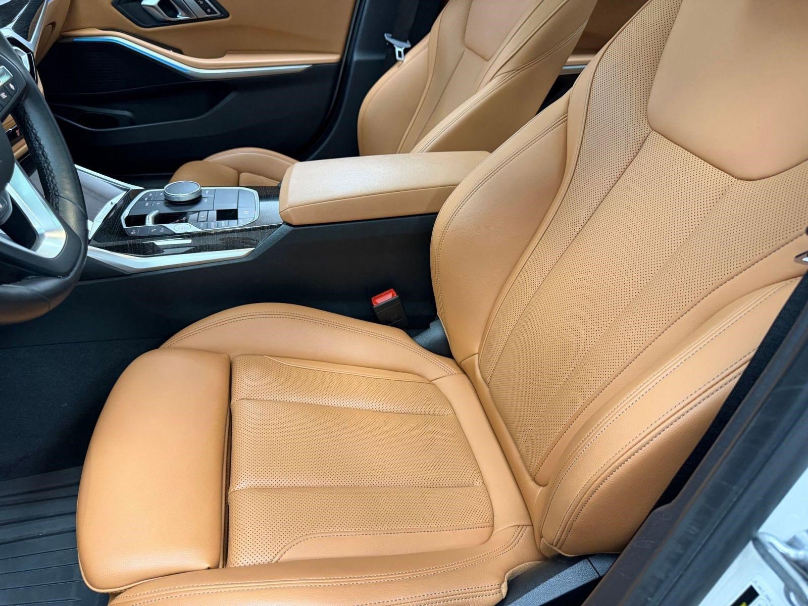 Certified 2023 BMW 330i xDrive Sedan w/ Driving Assistance Package image 5