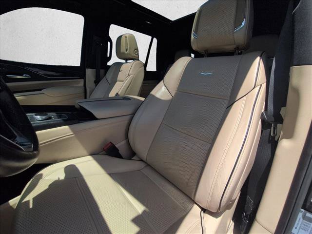 Used 2024 Cadillac Escalade Premium Luxury RWD image 15