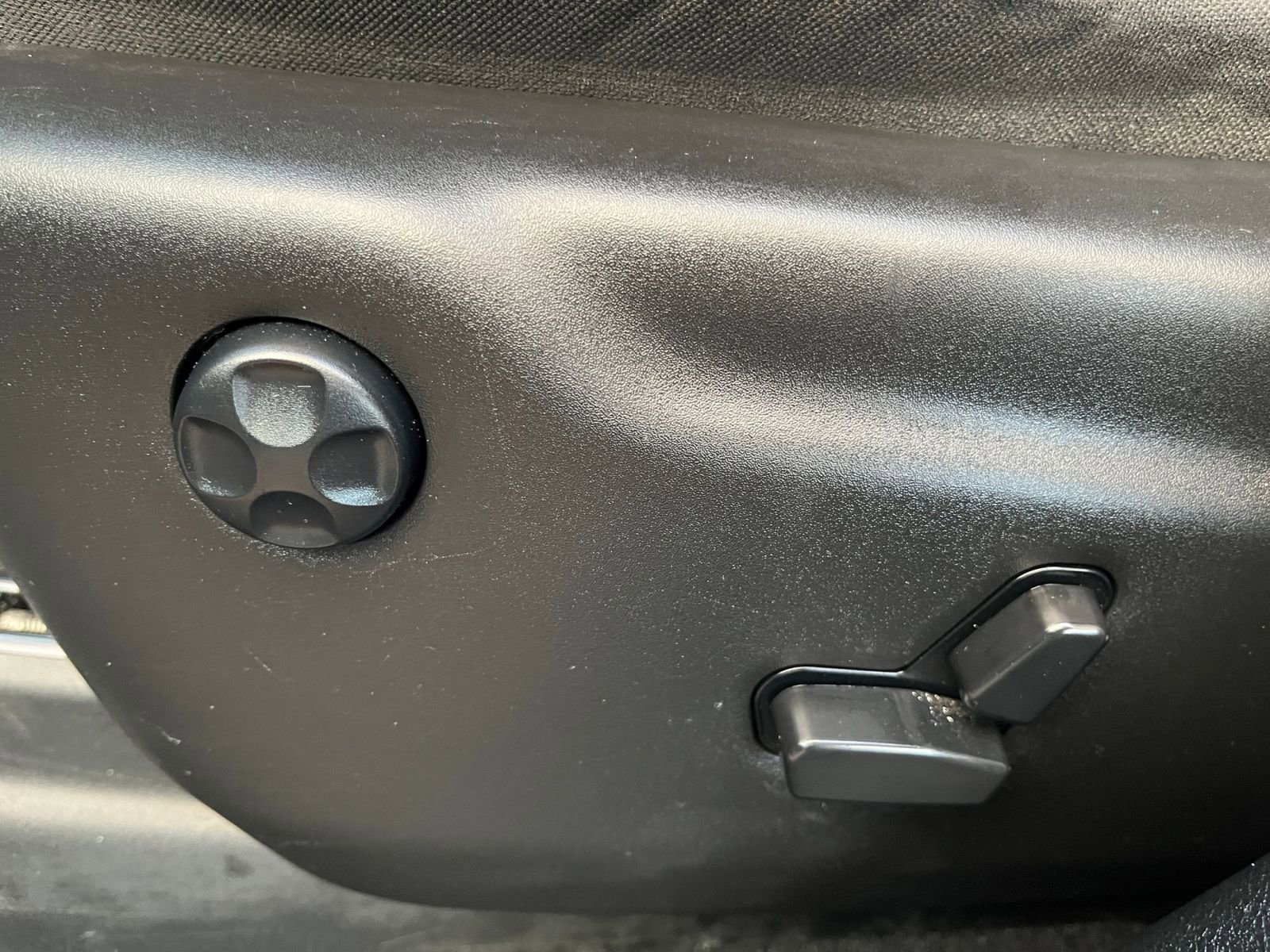 Used 2023 Dodge Durango SXT image 23