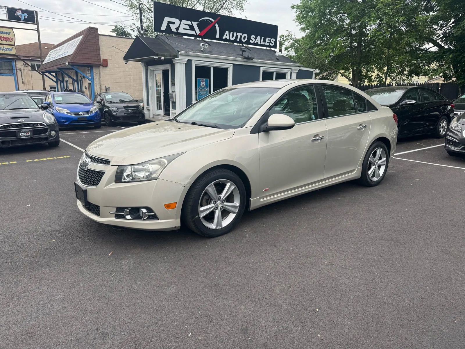 Used 2014 Chevrolet Cruze LT w/ Sun, Sound and Sport Package