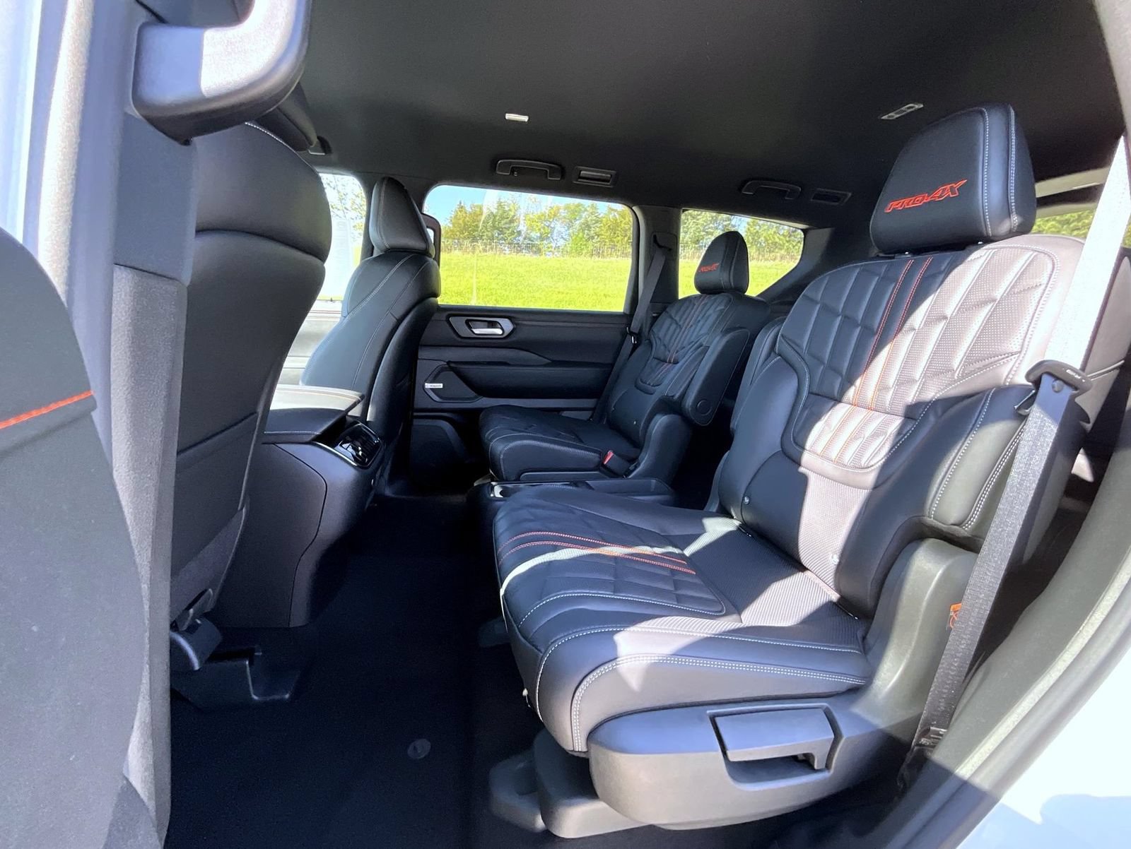New 2026 Nissan Armada PRO-4X w/ Captain's Chari Seat Package AWD/4WD image 11