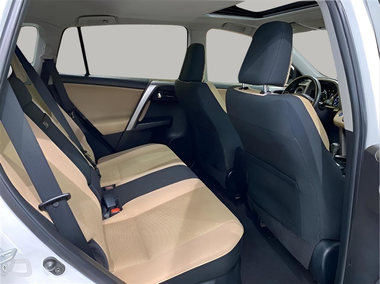Used 2016 Toyota RAV4 XLE w/ Convenience Package image 11