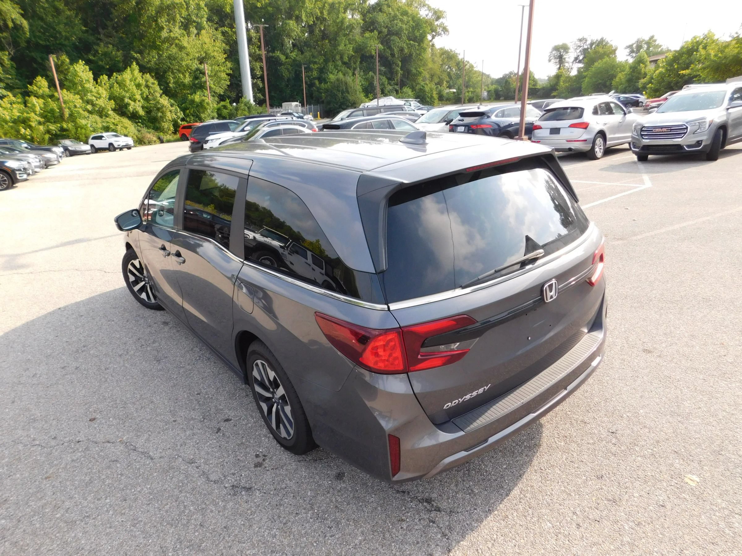 Used 2025 Honda Odyssey EX-L image 7