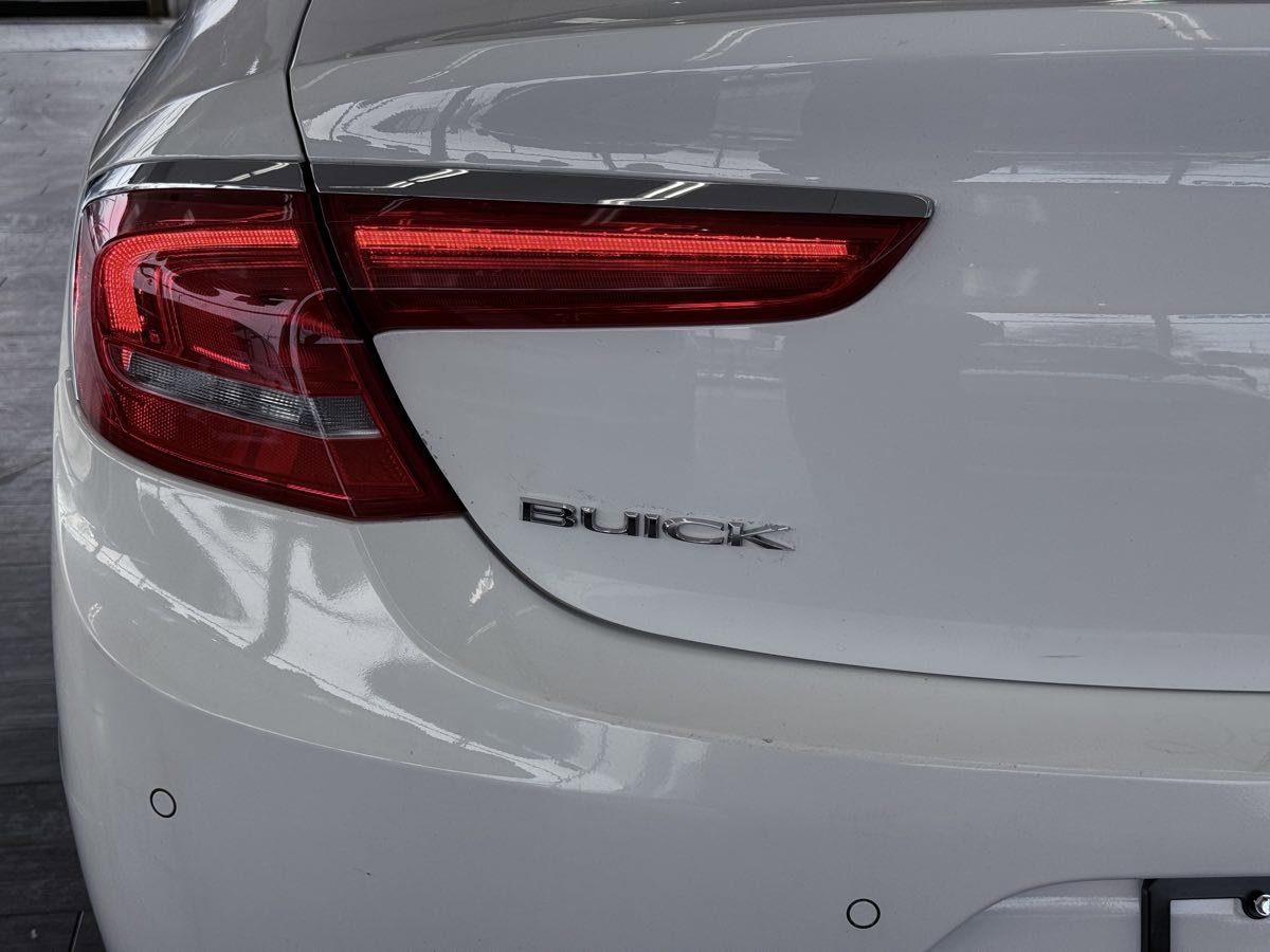 Used 2017 Buick LaCrosse Essence image 16