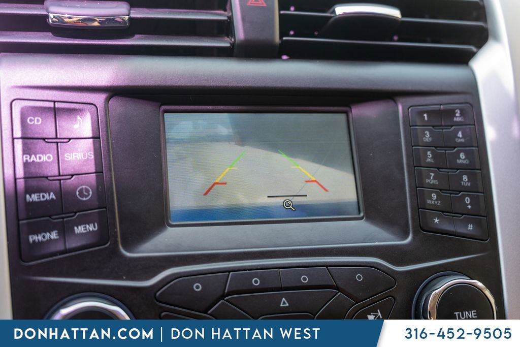 Used 2016 Ford Fusion SE FWD image 17