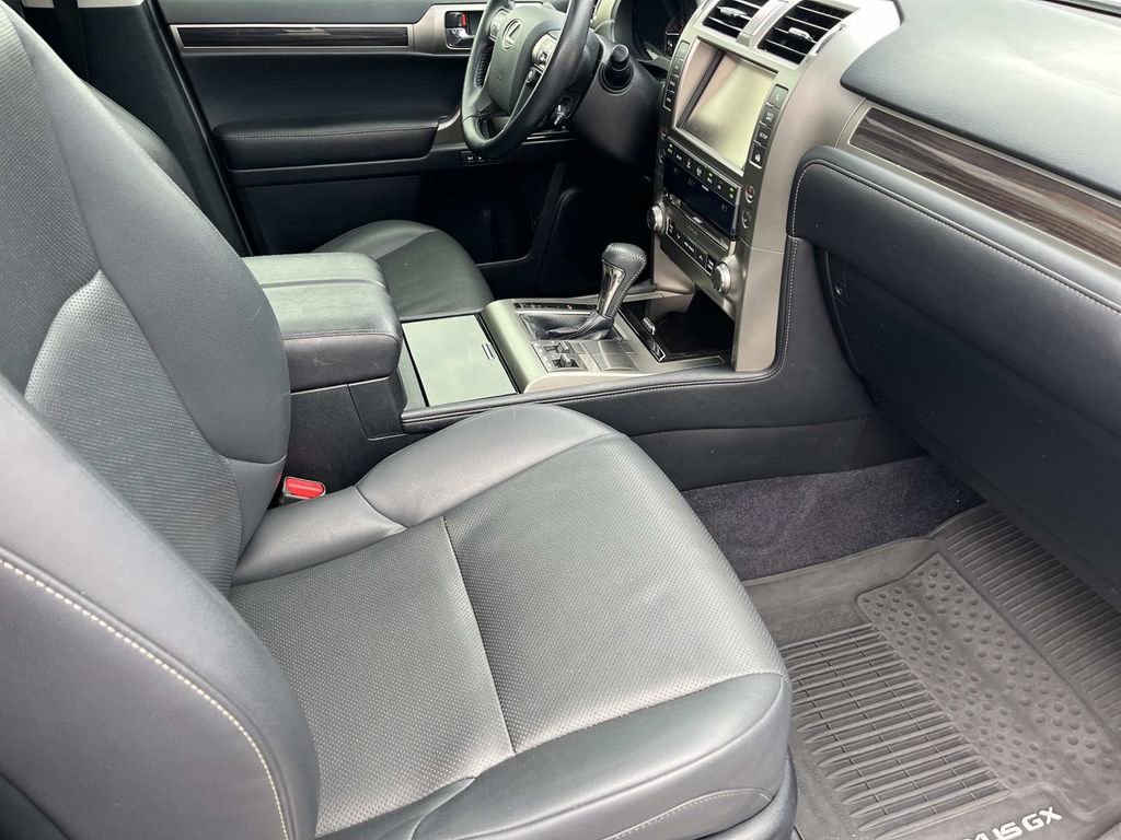 Used 2015 Lexus GX 460 460 w/ Navigation Package image 23