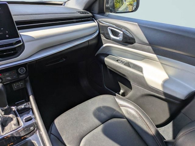 Used 2024 Jeep Compass Limited image 19