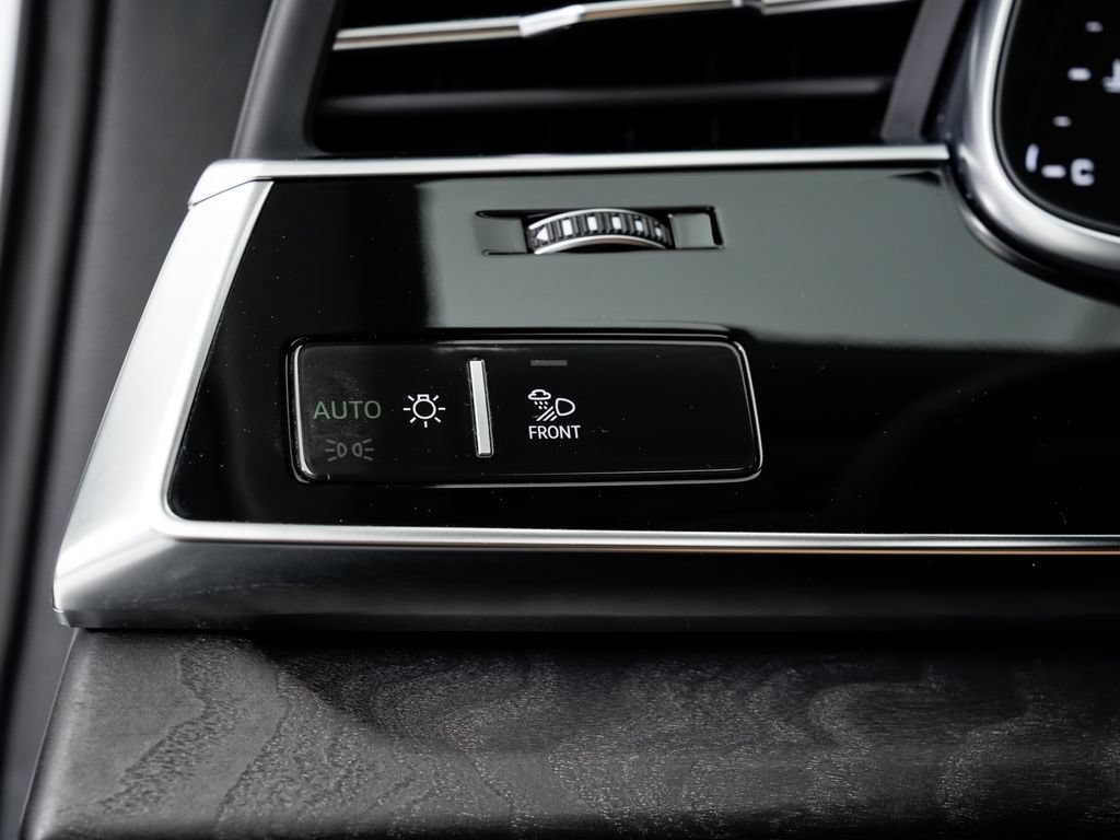 Used 2023 Audi Q7 3.0T Prestige w/ Prestige Package AWD/4WD image 10