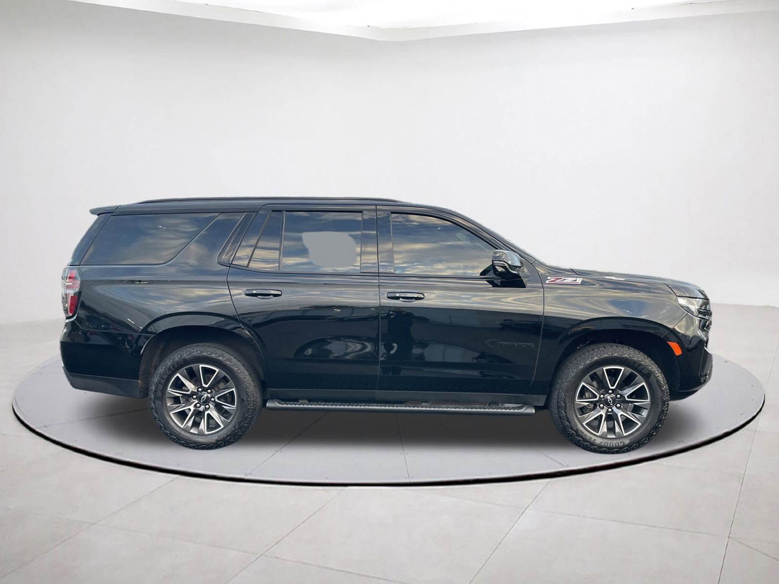 Used 2021 Chevrolet Tahoe Z71 w/ Luxury Package image 6