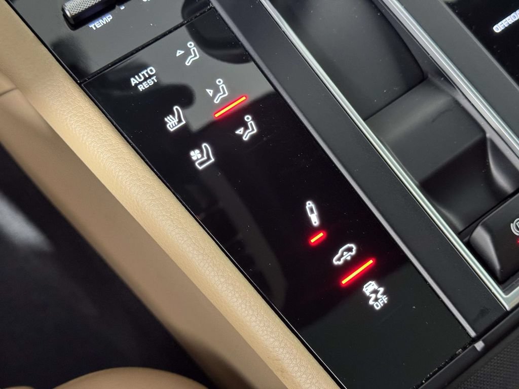 Used 2022 Porsche Macan S AWD/4WD image 29