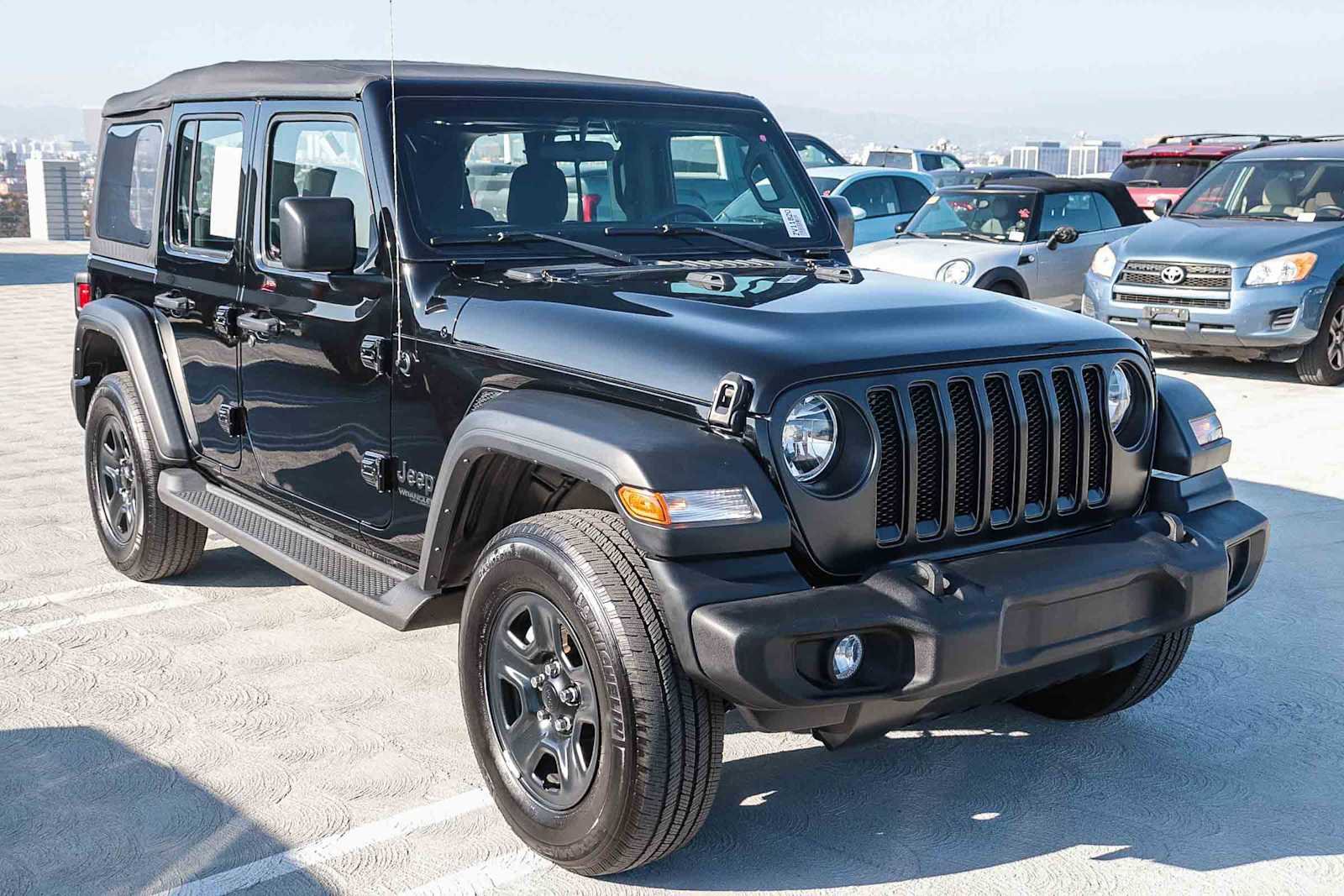 Used 2022 Jeep Wrangler Unlimited Sport image 3