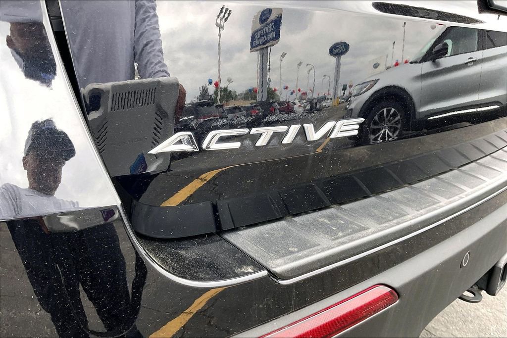 Used 2025 Ford Explorer Active w/ Active Comfort Package AWD/4WD image 30