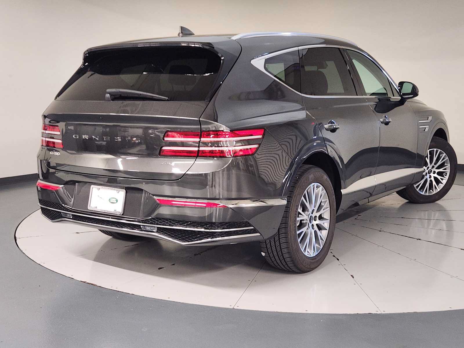 Used 2025 Genesis GV80 2.5T Standard AWD/4WD image 2