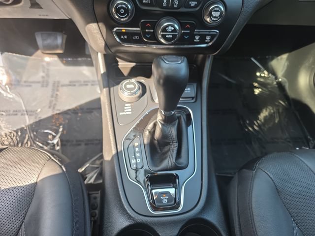 Used 2020 Jeep Cherokee Limited AWD/4WD image 18