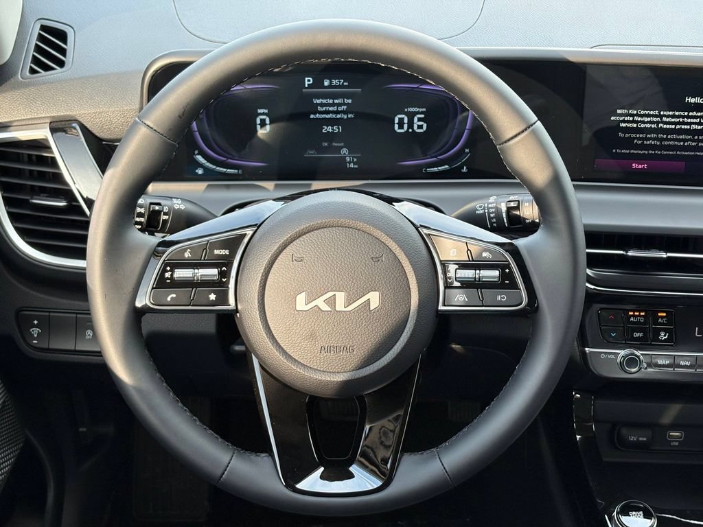 New 2026 Kia Seltos S FWD image 32