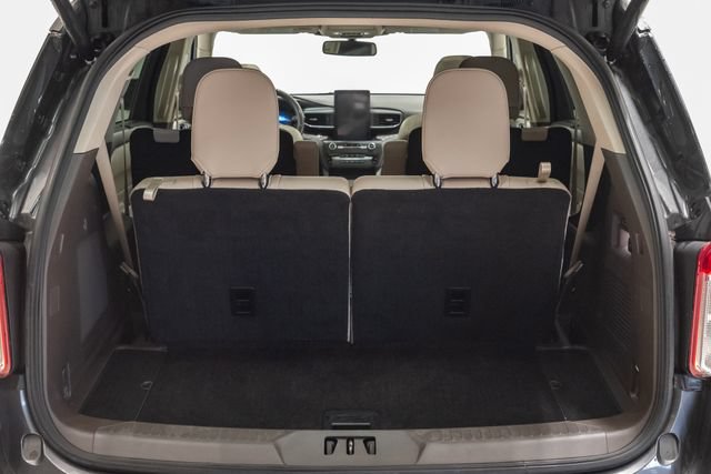 Used 2020 Ford Explorer Platinum w/ Premium Technology Package AWD/4WD image 38