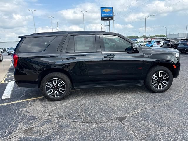 Used 2024 GMC Yukon AT4 w/ Technology Package AWD/4WD image 8