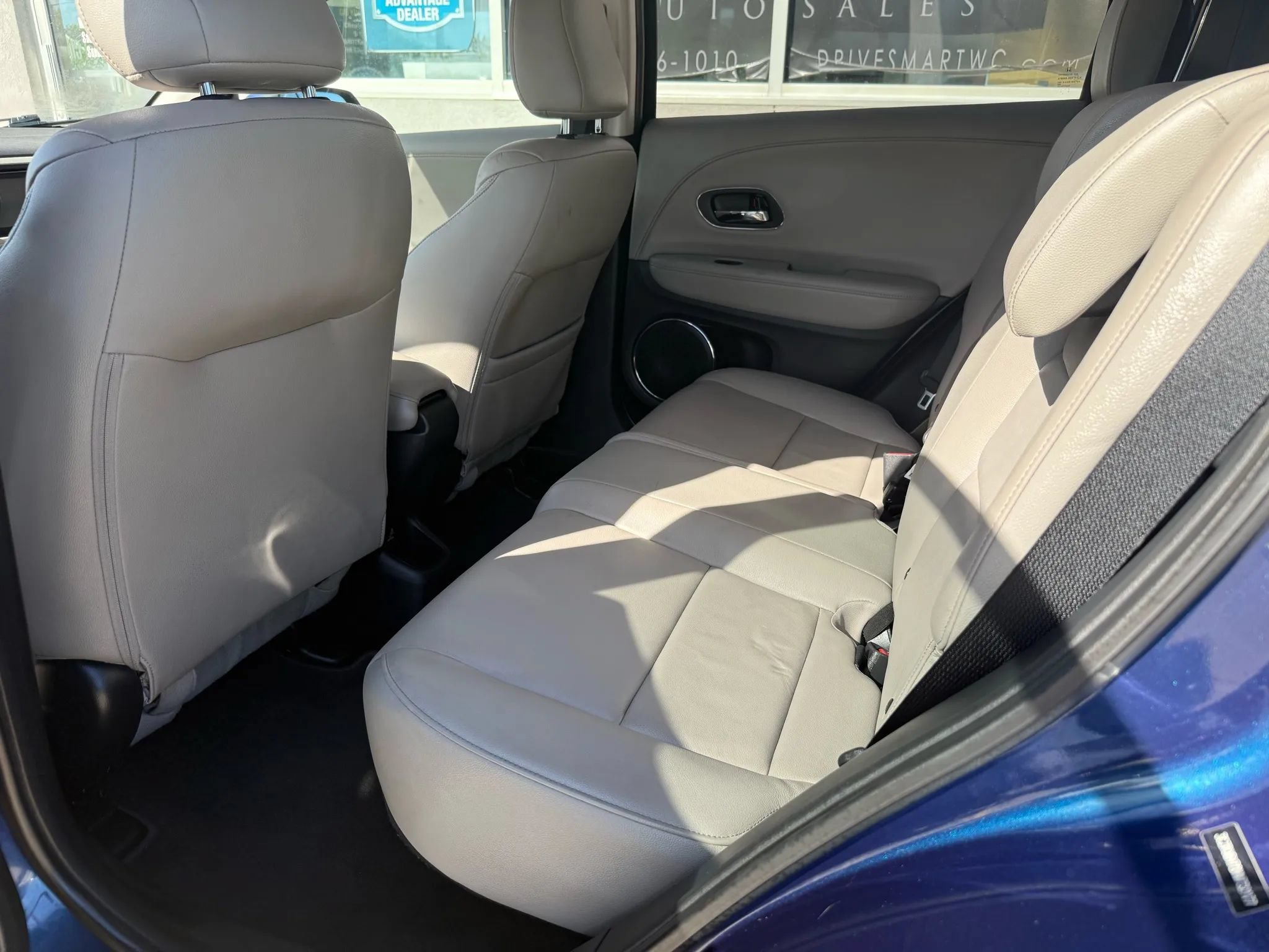 Used 2017 Honda HR-V EX-L image 9