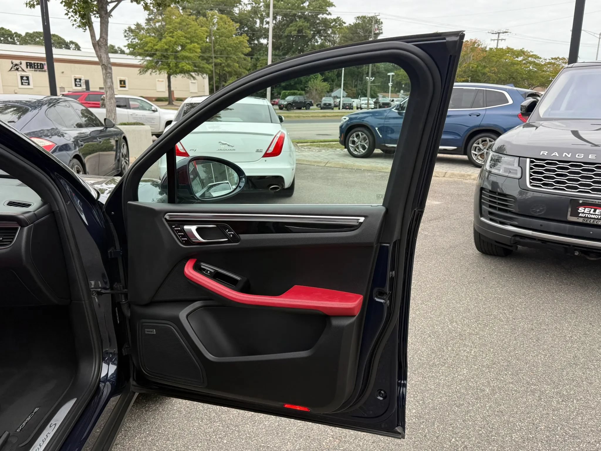 Used 2018 Porsche Macan S AWD/4WD image 27