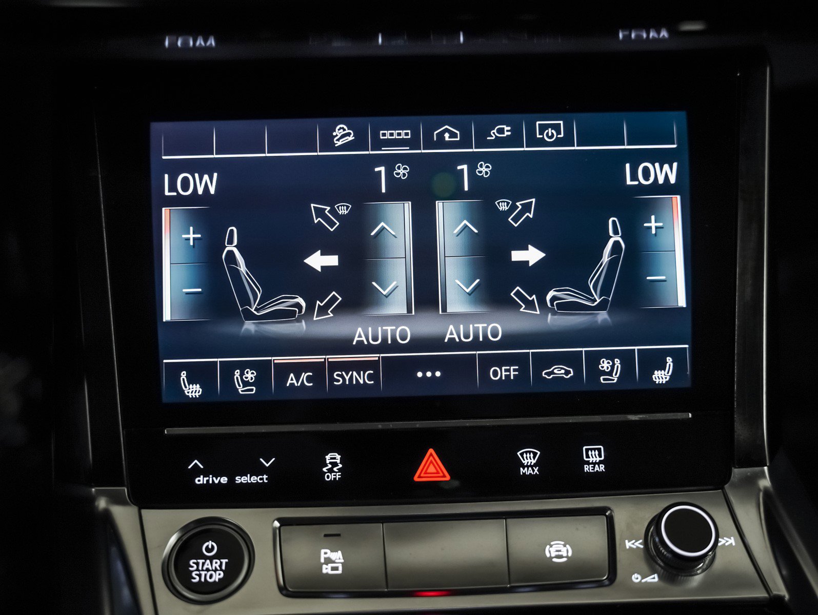 Used 2024 Audi Q8 e-tron Premium Plus w/ Premium Plus Package image 19