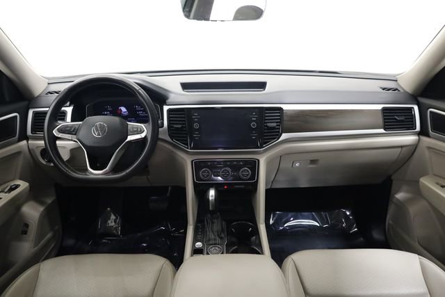 Used 2022 Volkswagen Atlas SE w/ Black Wheel Package image 14