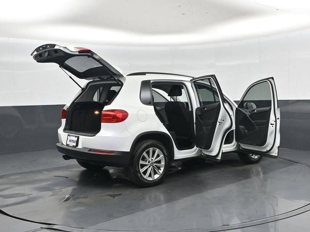 Used 2018 Volkswagen Tiguan Limited image 46