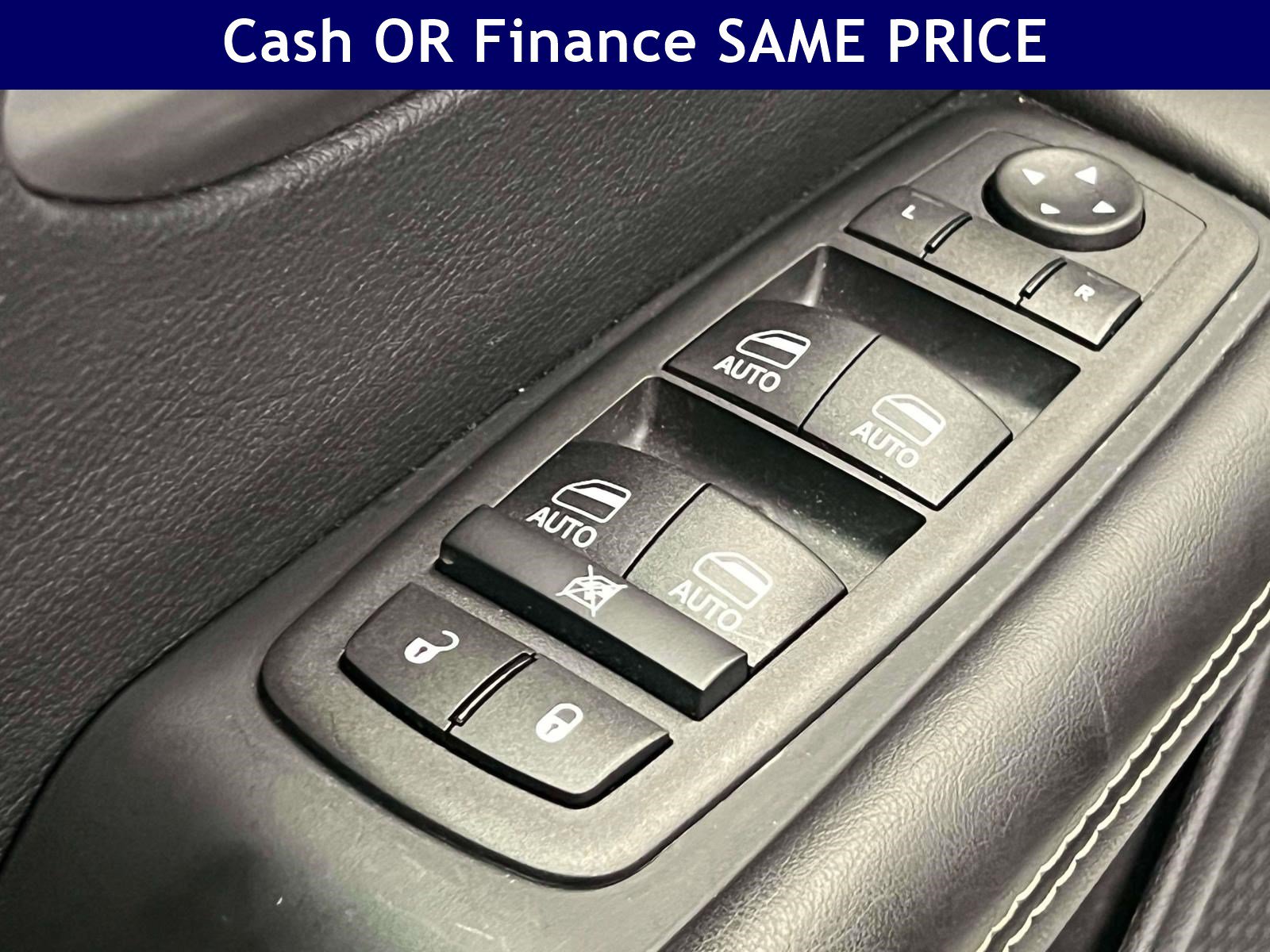 Used 2026 Chrysler Pacifica Select FWD image 17
